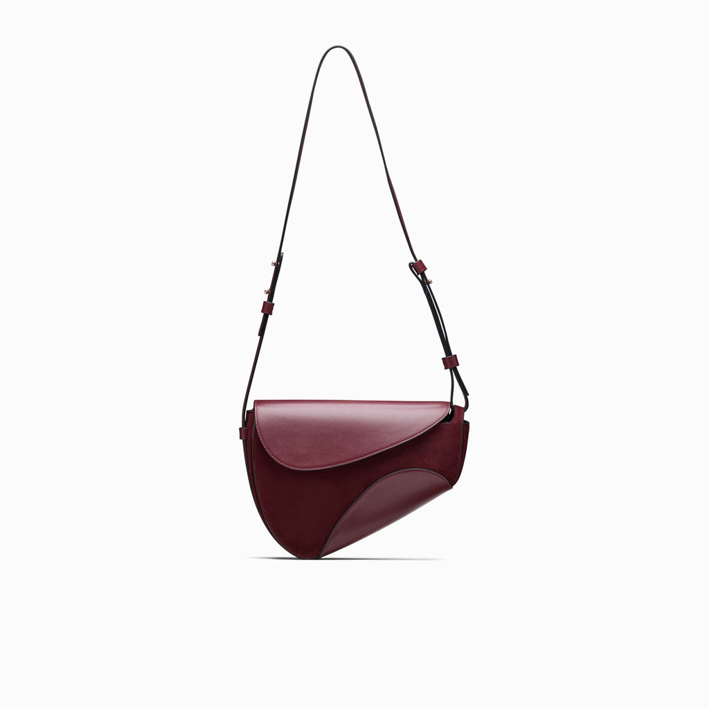 BERENICES SADDLE