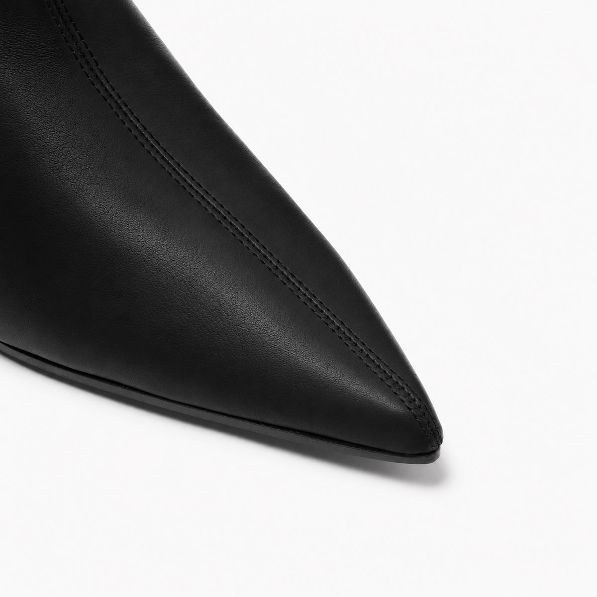 tapek-leather-black