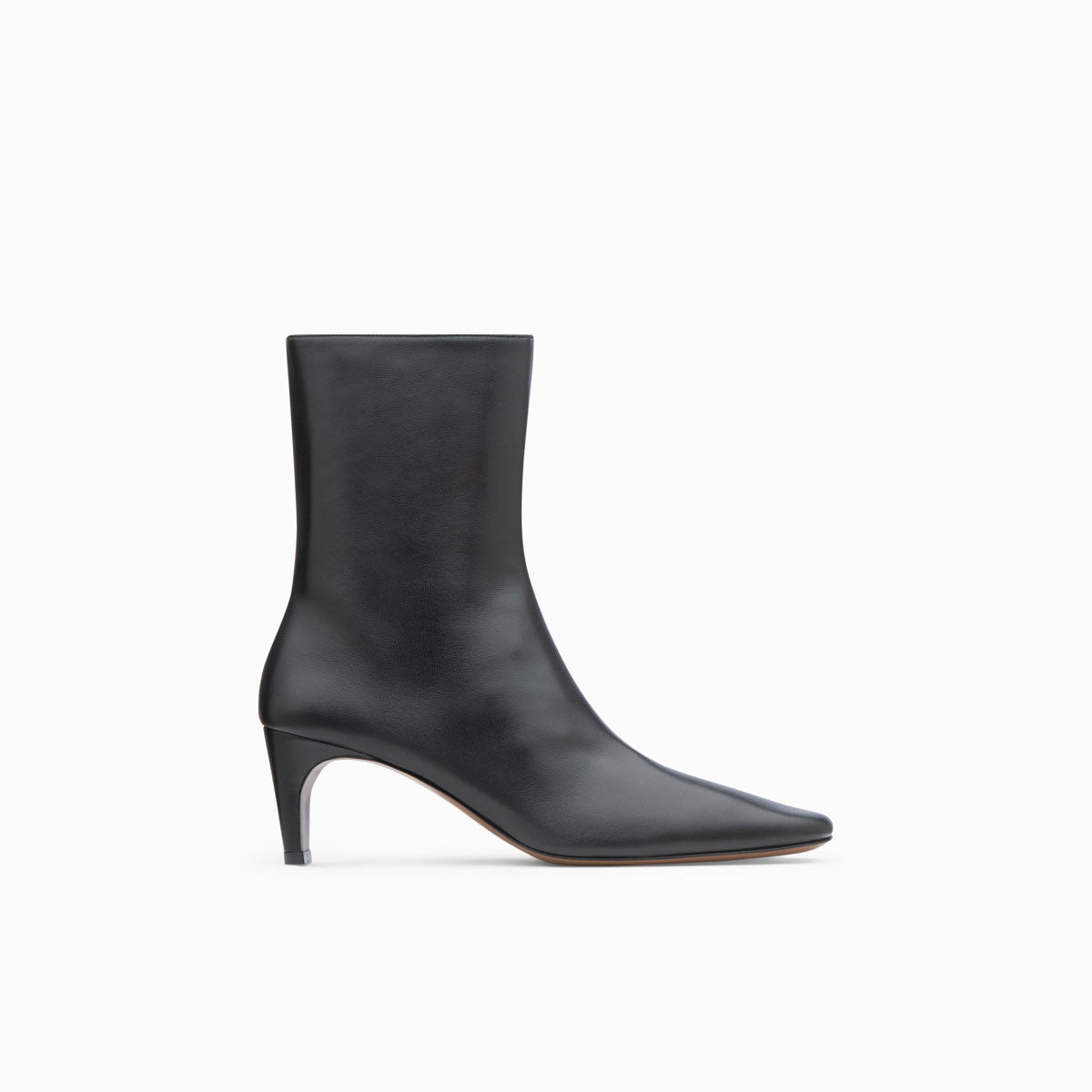 nervia-leather-black