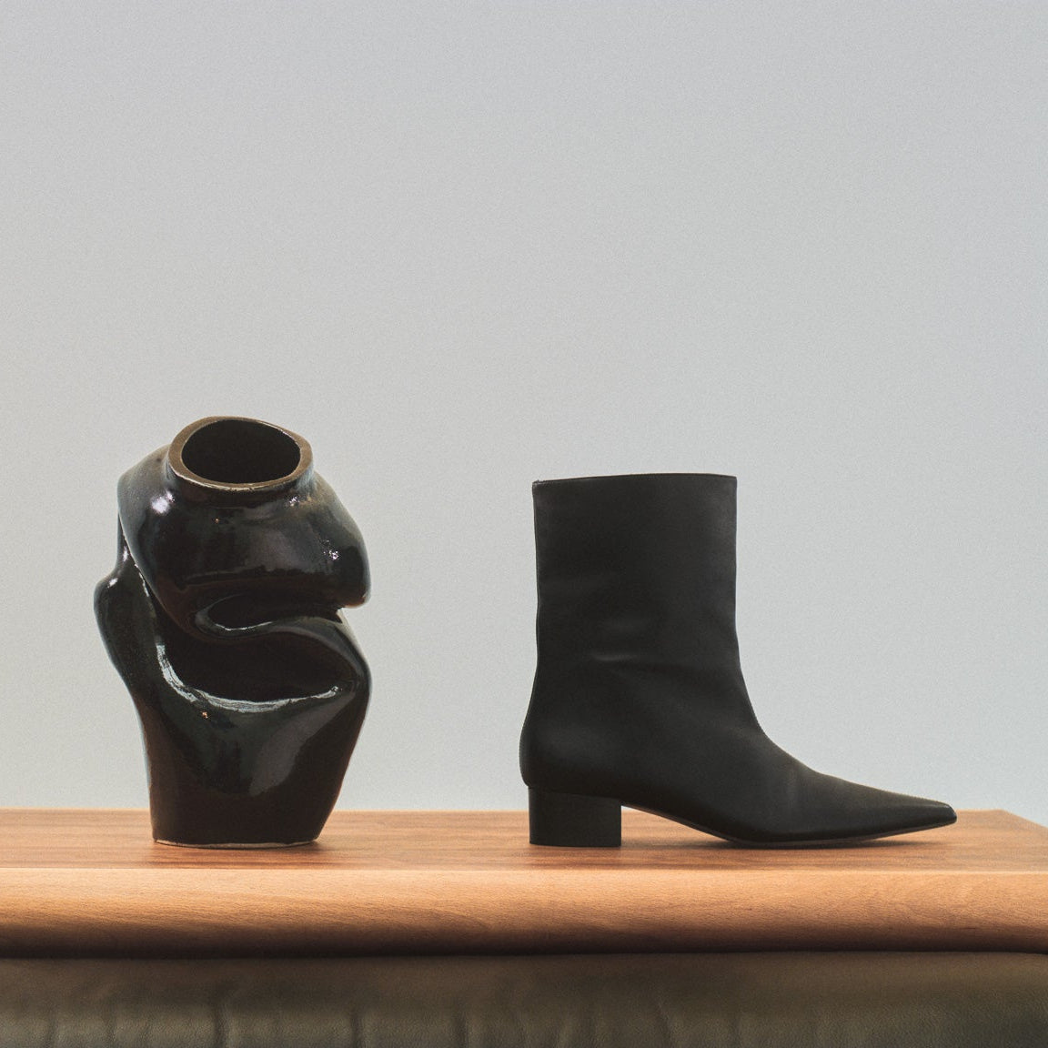 tapek-leather-boots-black