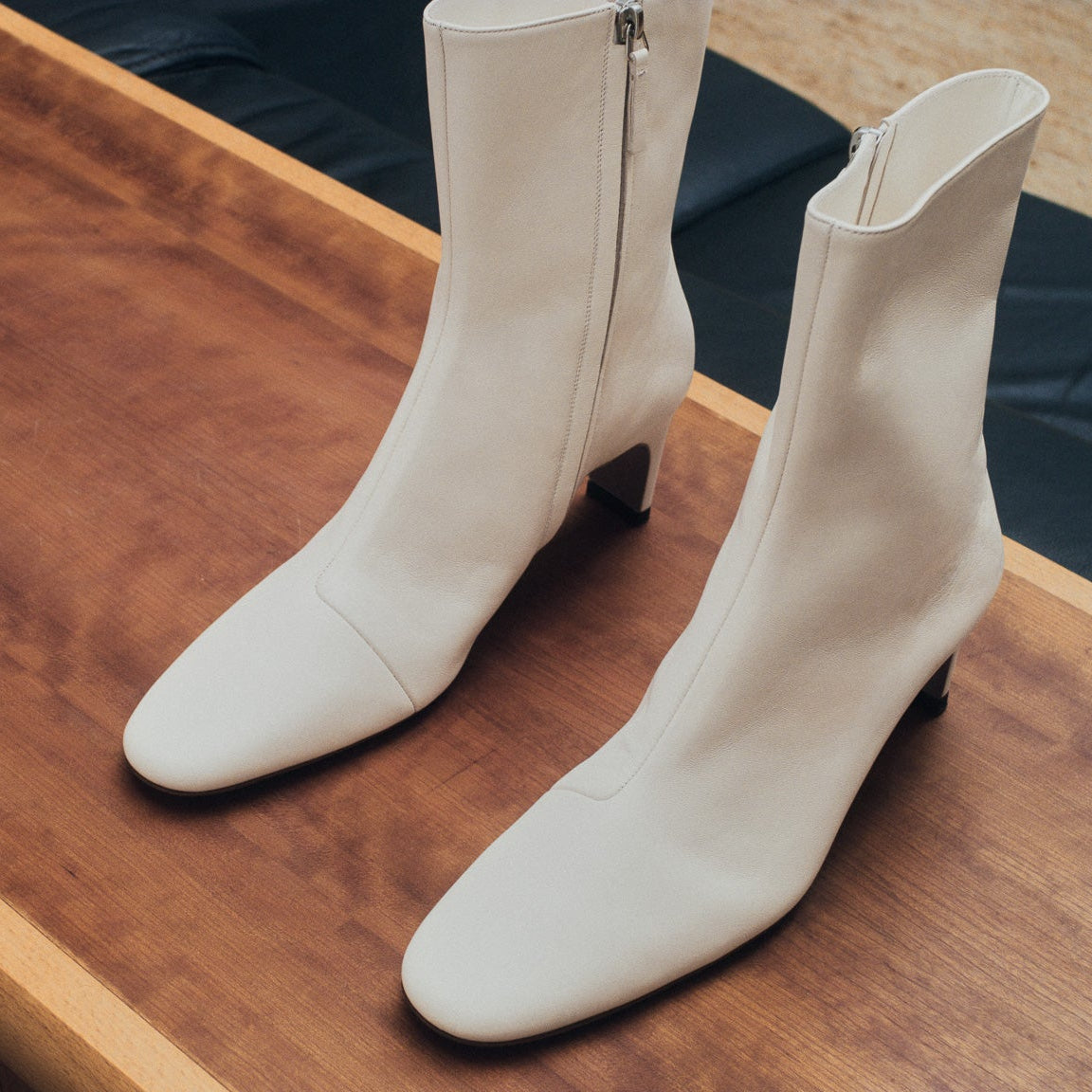 nervia-leather-boots-cream