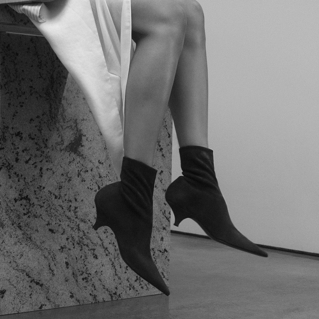 poera-stretch-leather-boots-black