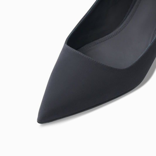 fornax-crepe-de-chine-pumps-black