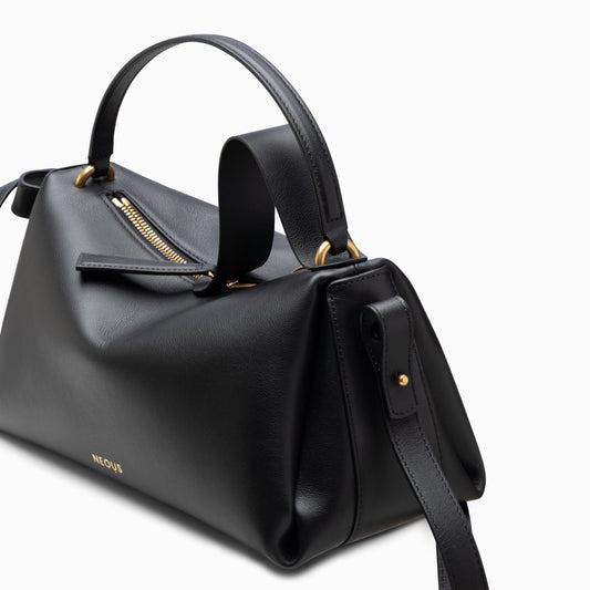 scorpius-crossbody-leather-black